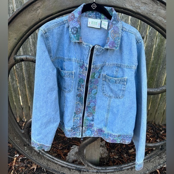 Bill Blass Women’s Vintage Jean‎ Jacket w/ Peace Signs (Large) - Picture 1 of 13